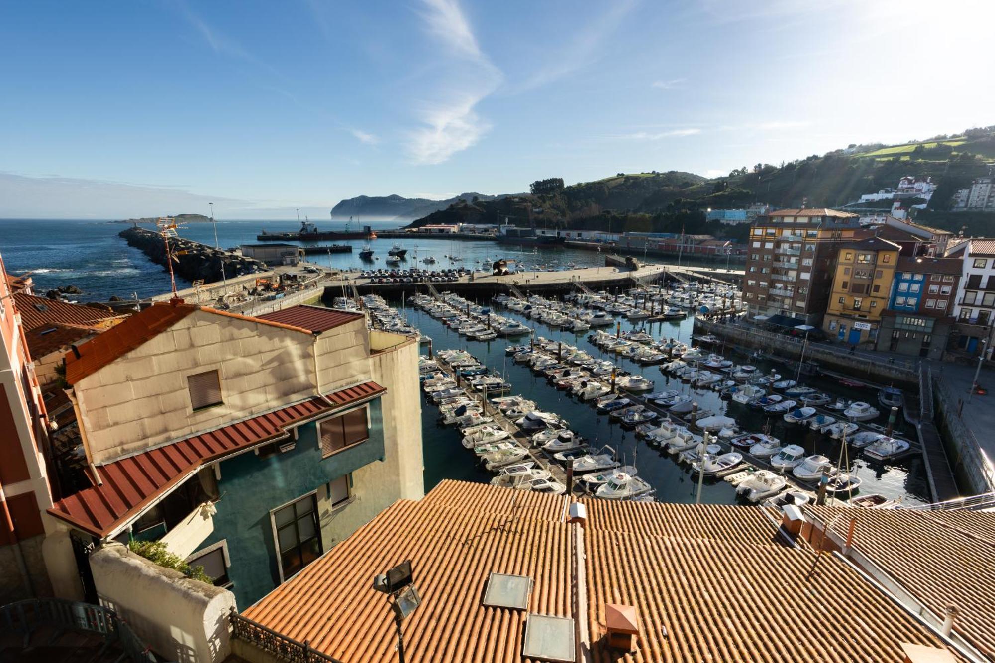 Apartamentos Bermeo, Museoa Bagian luar foto
